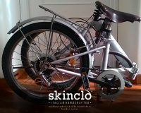 Bici pieghevole Skinclò. L'eleganza del cuoio e del ferro.